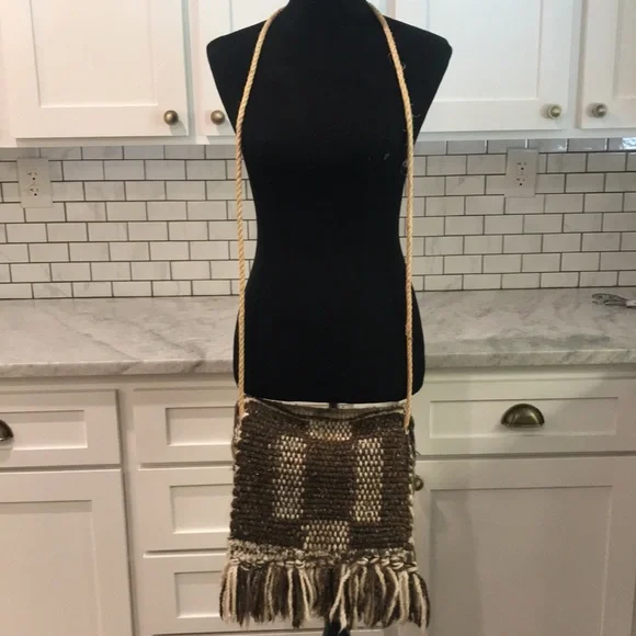 Southwestern Shoulder Bag Womens Tan Brown Handwoven Fringe Woven Southwestern - Picture 3 of 9